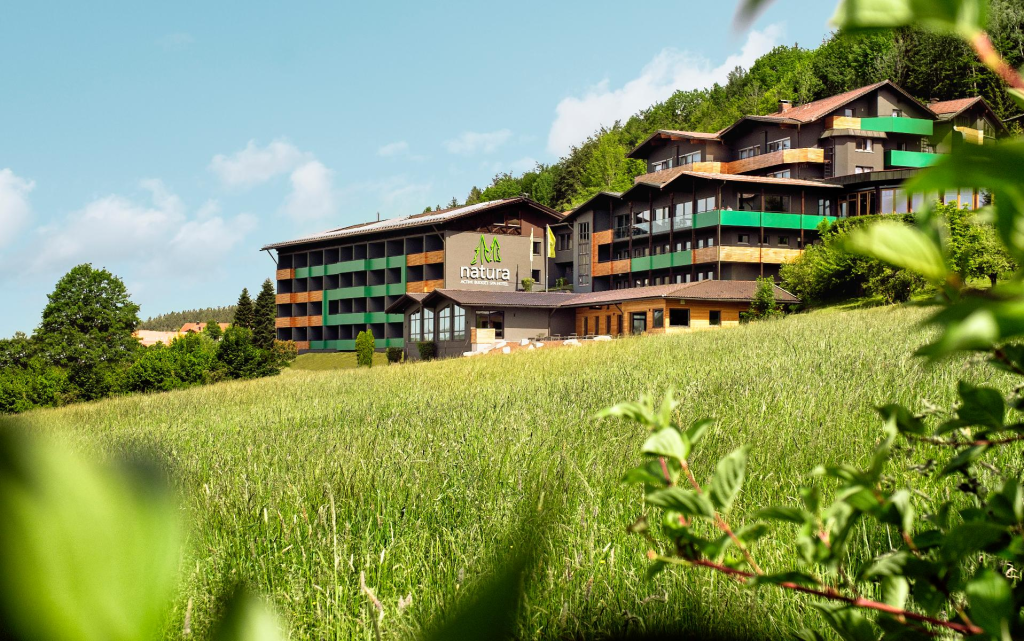 Familienfreundlichkeit und Naturerlebnis im natura Hotel Bodenmais